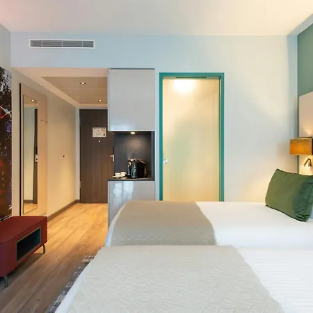 ホテル Leonardo 4*