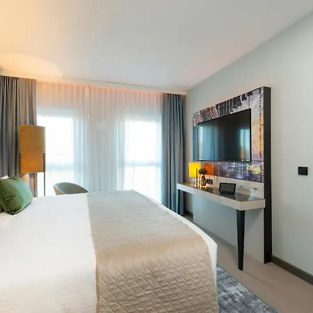 Hotel Leonardo