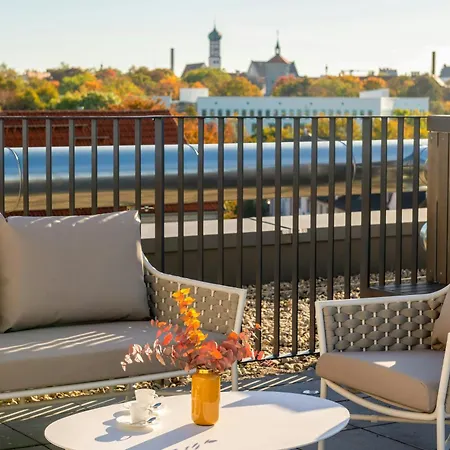 Leonardo Hotel 4*